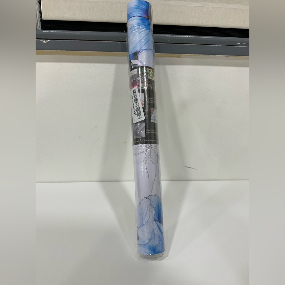 Blue Floral wall Paper Roll. A